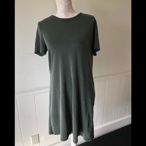 Impeccable pig soft moss green shift size M
